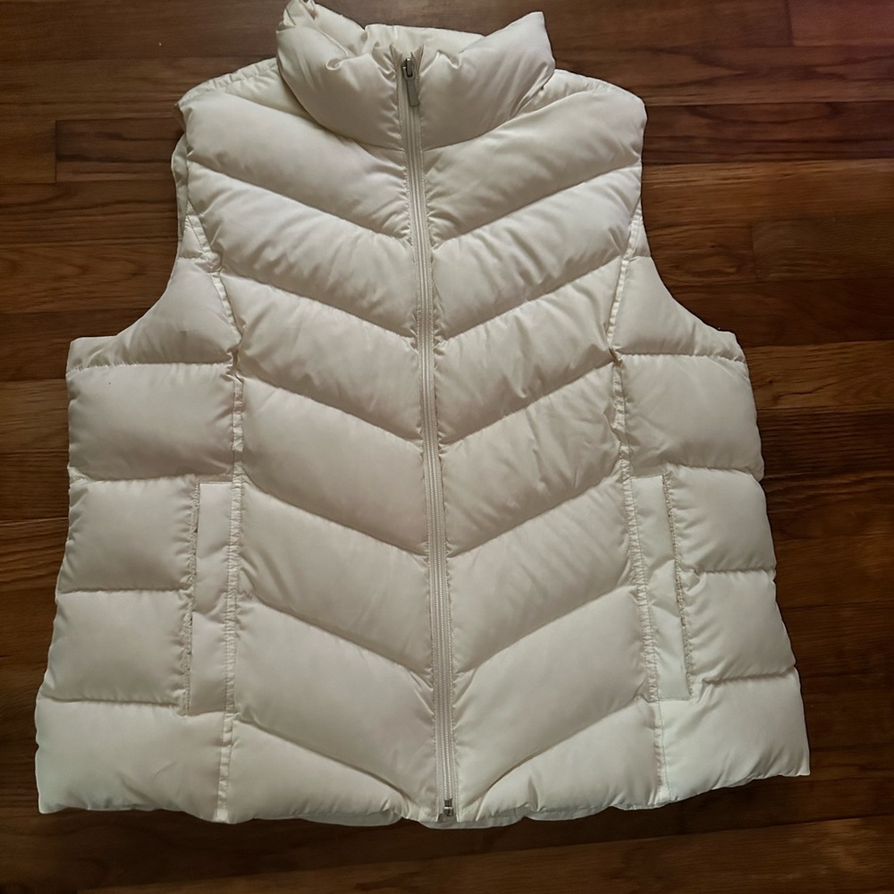 Women’s Lands Ends puffy vest size xl